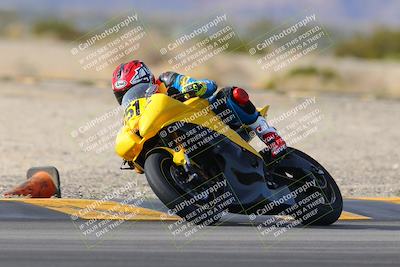 media/Dec-17-2022-SoCal Trackdays (Sat) [[224abd9271]]/Turn 7 Set 2 (1140am)/